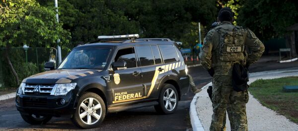 Polícia Federal cumpre mandado na casa de Eduardo Cunha. - Sputnik Brasil