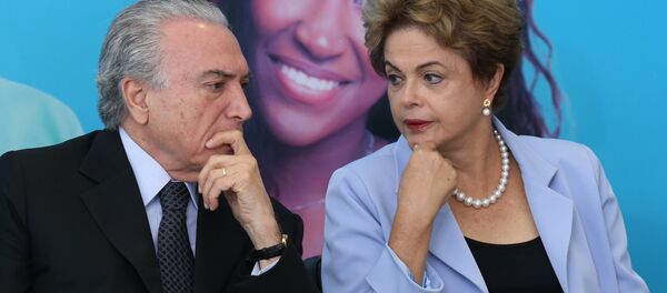 Vice-presidente do Brasil, Michel Temer, ao lado da Presidenta Dilma Rousseff - Sputnik Brasil