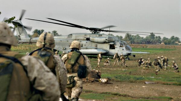 Fuzileiros navais norte-americanos em al-Qaim, perto da fronteira síria, oeste do Iraque - Sputnik Brasil