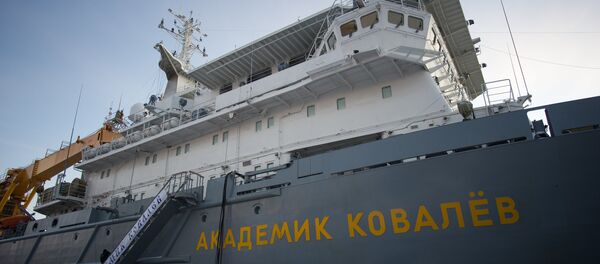 Передача судна Адмирал Ковалев Военно-Морскому Флоту России - Sputnik Brasil