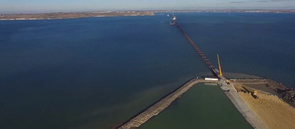 Bulding a bridge across the Kerch Strait - Sputnik Brasil