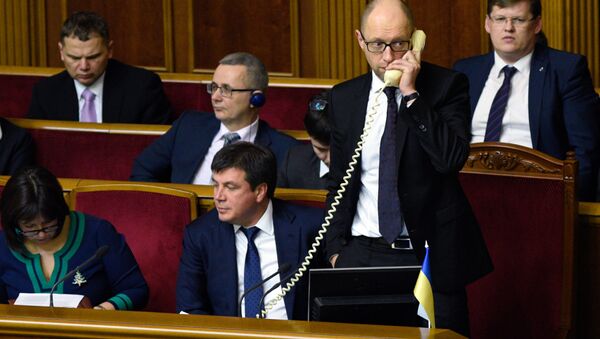 Primeiro-ministro ucraniano, Arseny Yatsenyuk, durante a sessão da Verkhovnaya Rada (parlamento da Ucrânia) - Sputnik Brasil