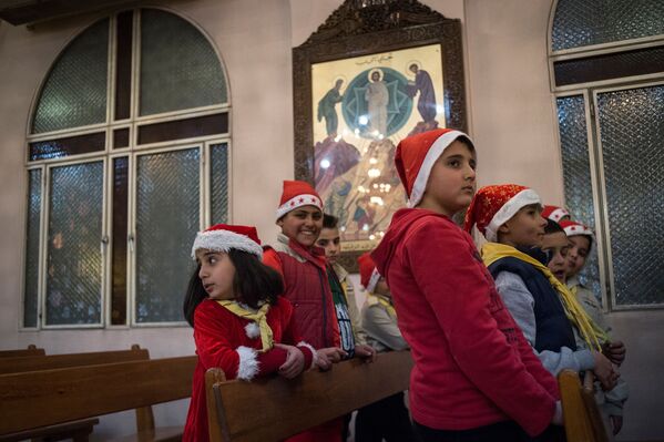 Natal na Síria: Apesar da guerra, há espírito festivo em Damasco. - Sputnik Brasil
