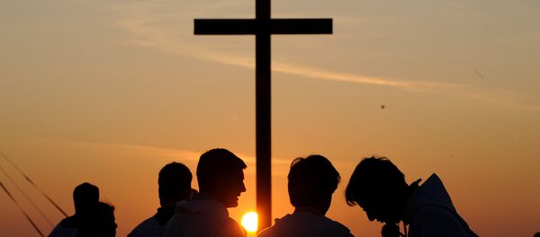 Sacerdotes jovens da Igreja Católica estão à espera do Papa Bento XVI, República Tcheca - Sputnik Brasil