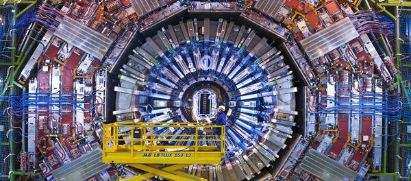 Scientists working with the Large Hadron Collider [LHC] are optimistic of a new breakthrough in particle physics - Sputnik Brasil