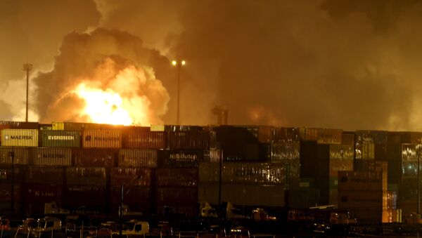 Incêndio no porto de Guarujá, São Paulo - Sputnik Brasil