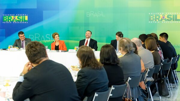 Dilma Rousseff durante café da manhã com jornalistas - Sputnik Brasil