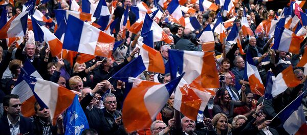Apoiantes do Partido Frente Nacional da França, 9 de dezembro de 2016 - Sputnik Brasil
