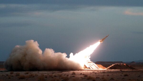 Míssil superfície-ar Hawk é lançado durante os exercícios militares no Irã - Sputnik Brasil