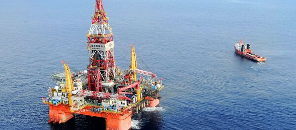 Plataforma de petróleo 981, a primeira plataforma de exploração em águas profundas desenvolvida na China, a 320 quilômetros ao sudeste de Hong Kong, no Mar do Sul da China - Sputnik Brasil