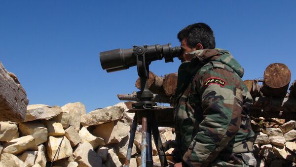 A Syrian army soldier near Latakia - Sputnik Brasil