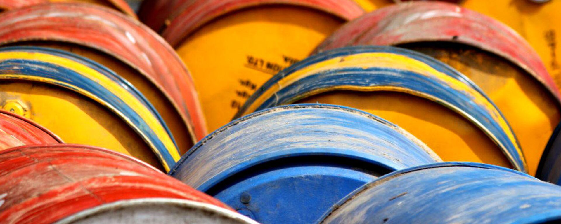 Barris de petróleo (imagem de referência) - Sputnik Brasil, 1920, 16.03.2021