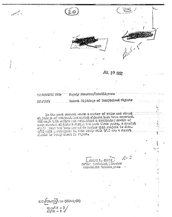 Um dos documentos sobre ONVIs divulgados pela CIA Um dos documentos sobre ONVIs divulgados pela CIA - Sputnik Brasil