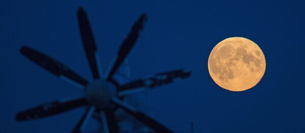 Lua vista desde a zona Noroeste de Moscou - Sputnik Brasil