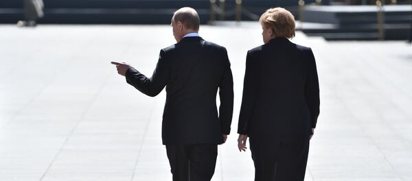 Vladimir Putin e Angela Merkel - Sputnik Brasil