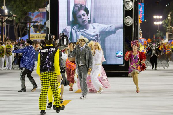 Desfile da São Clemente no Carnaval 2013 - Sputnik Brasil