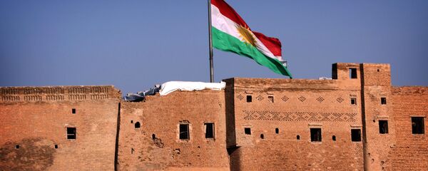 Bandeira do Curdistão em Arbil - Sputnik Brasil
