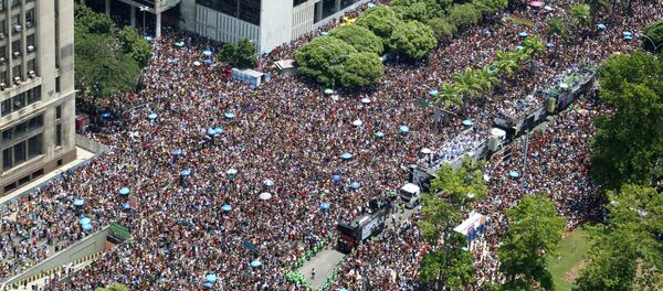 Bloco Cordão da Bola Preta no Carnaval do Rio de Janeiro, em 6 de fevereiro de 2016 - Sputnik Brasil