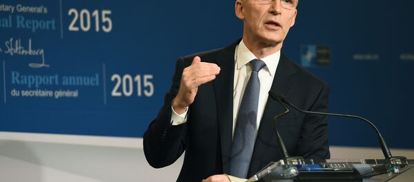Secretário-Geral da OTAN, Jens Stoltenberg, apresenta o relatório anual da OTAN durante a conferência de imprensa em Bruxelas, Bélgica, 28 de janeiro de 2016 - Sputnik Brasil