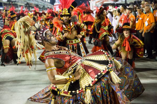Desfile do Salgueiro no Carnaval 2016 - Sputnik Brasil
