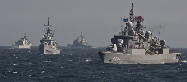 Navios militares da OTAN participam dos exércicios no mar Negro, 16 de março de 2016 - Sputnik Brasil