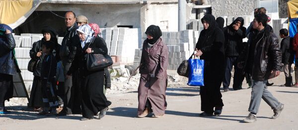 Refugiados no distrito de Afrin, Curdistão sírio, 11 de fevereiro de 2016 - Sputnik Brasil