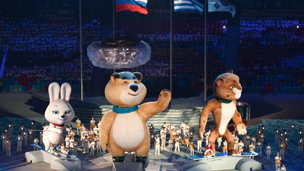 Talismãs da Olimpíada na cerimônia de encerramento dos Jogos Olímpicos em Sochi, Rússia, 23 de fevereiro de 2014 - Sputnik Brasil
