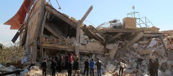 Ruínas do hospital apoiado pela ogranização Médicos Sem Fronteiras, destruído em 15 de fevereiro, província de Idlib, Maaret al-Nuuman, Síria - Sputnik Brasil