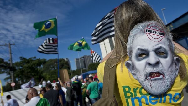 Manifestantes pró e contra Lula se enfrentam em São Paulo - Sputnik Brasil