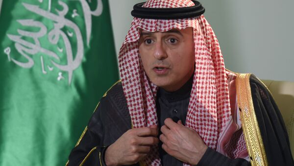O chanceler saudita, Adel al-Jubeir, foi filmado durante a entrevista que concedeu à agÊncia AFP em 16 de fevereiro de 2016 - Sputnik Brasil