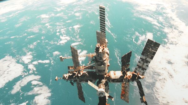 Reprodução da estação orbital MIR - Sputnik Brasil