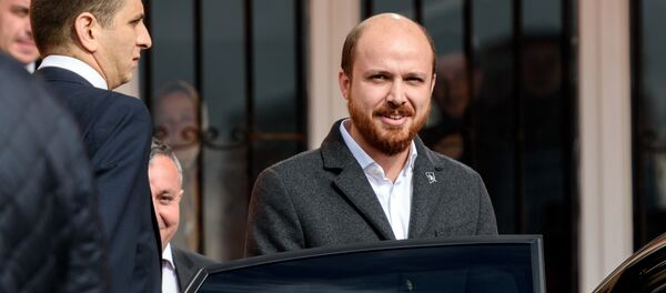 O filho do presidente turco, Bilal Erdogan, foto de arquivo O filho do presidente turco, Bilal Erdogan, foto de arquivo - Sputnik Brasil