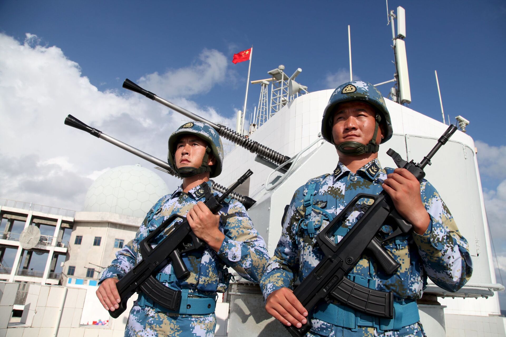 Soldados do Exército de Libertação do Povo da China nas ilhas Nansha (Spratly), no mar do Sul da China (imagem de arquivo) - Sputnik Brasil, 1920, 14.01.2022