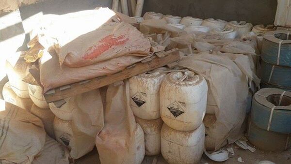 Armazéns de armas químicas do Daesh descoberto em Ramadi, no Iraque - Sputnik Brasil