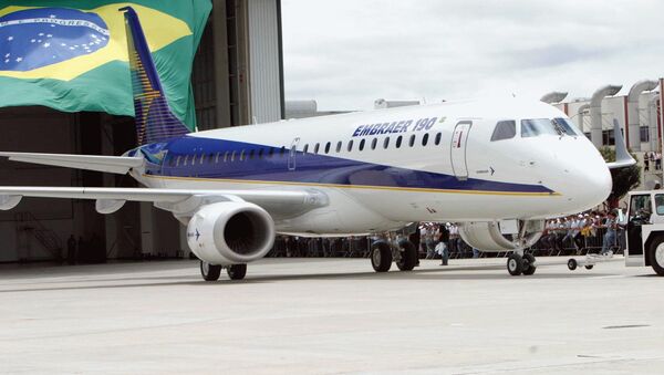 Jato comercial E190 da Embraer - Sputnik Brasil