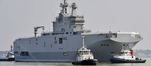 Porta-helicópteros Sevastopol do tipo Mistral, Saint-Nazaire, França, 16 de março de 2015 - Sputnik Brasil