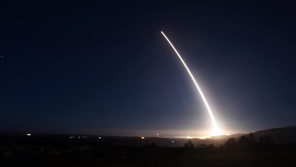 Lançamento de míssil balístico Minuteman III (foto de arquivo) - Sputnik Brasil