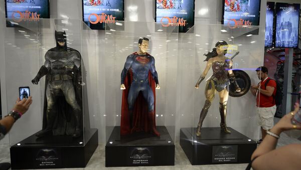 Costumes de herois do filme Batman vs Superman: A Origem da Justiça exibidas no âmbito de Comic Con International 2015 - Sputnik Brasil