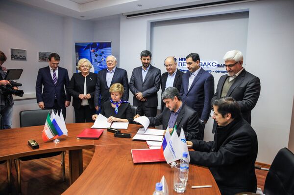 Representantes da Petrovax Pharm e Sobhan Recombinant Protein - Sputnik Brasil