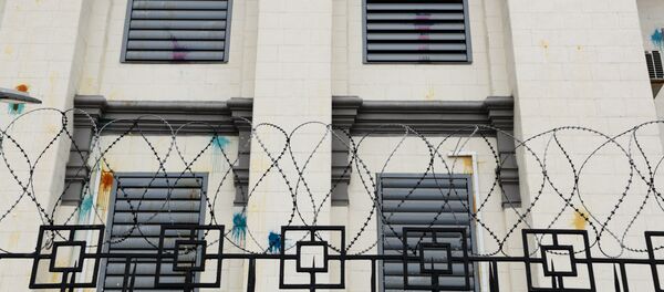 Marcas de tinta e ovos no edifício da embaixada russa em Kiev, Ucrânia, 9 de março de 2016 - Sputnik Brasil