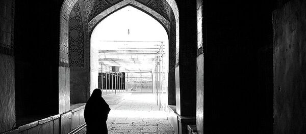 Uma mulher de hijab Uma mulher de hijab - Sputnik Brasil