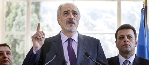 Bashar al-Jaafari fala na sede das Nações Unidas em Genebra depois do seu encontro com Staffan de Mistura, em 14 de março de 2016 - Sputnik Brasil