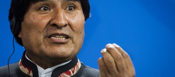 Presidente bolivariano Evo Morales durante a conferência de imprensa em conjunto com a chanceler alemã Angela Merkel, Berlim, Alemanha, 4 de novembro de 2015 Presidente bolivariano Evo Morales durante a conferência de imprensa em conjunto com a chanceler alemã Angela Merkel, Berlim, Alemanha, 4 de novembro de 2015 - Sputnik Brasil