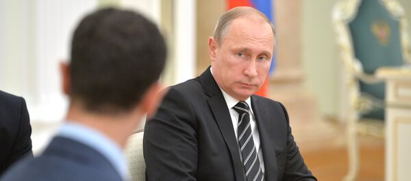 Presidente russo Vladimir Putin em encontro com o presidente da Síria, Bashar Assad - Sputnik Brasil