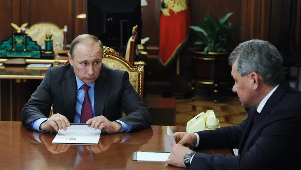 Vladimir Putin durante o anúncio da retirada das forças russas da Síria, em 14 de março de 2016 - Sputnik Brasil