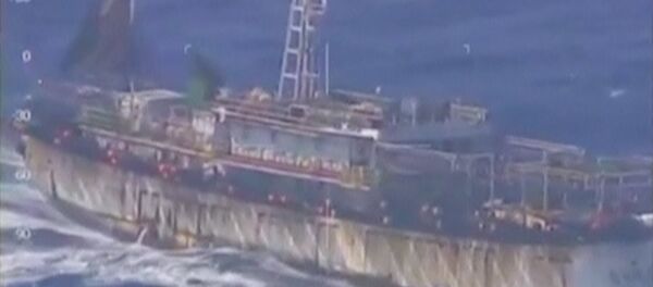 An aerial view of a Chinese flagged fishing vessel, the China Yan Lu Yuan Yu 010, off Argentina's Atlantic coast in this still image taken from video, March 14, 2016 - Sputnik Brasil