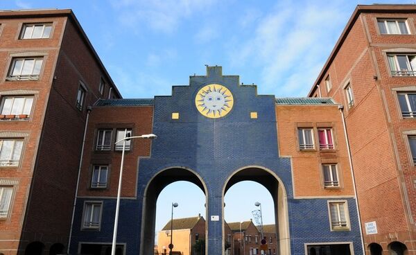 Portas que levam para o campo de refugiados Liniére, Grande-Synthe, França - Sputnik Brasil