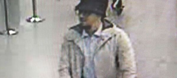 Suspeito pelos ataques terroristas em aeroporto de Bruxelas - Sputnik Brasil