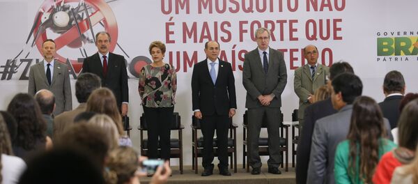 Dilma Rousseff participa da cerimônia de lançamento do Plano Nacional de Enfrentamento ao Aedes e à Microcefalia - Sputnik Brasil