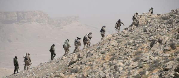 Soldados do destacamento Falções do Deserto na cidade de Palmira, Síria, 24 de março de 2016 - Sputnik Brasil